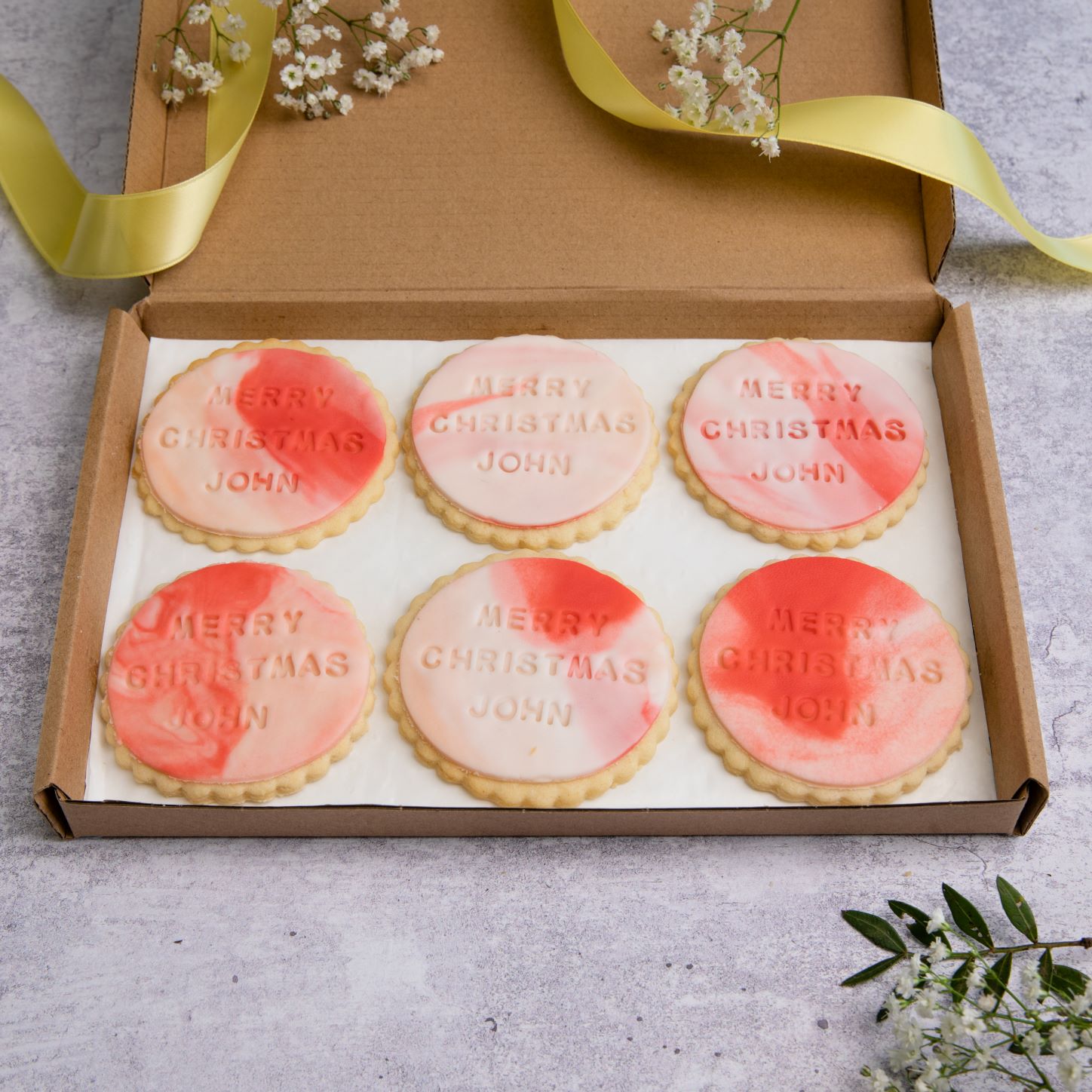 Letterbox friendly gift of 6 iced merry christmas biscuits